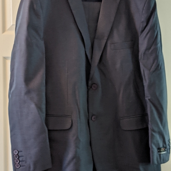 NWT GREG NORMAN SUIT 46R